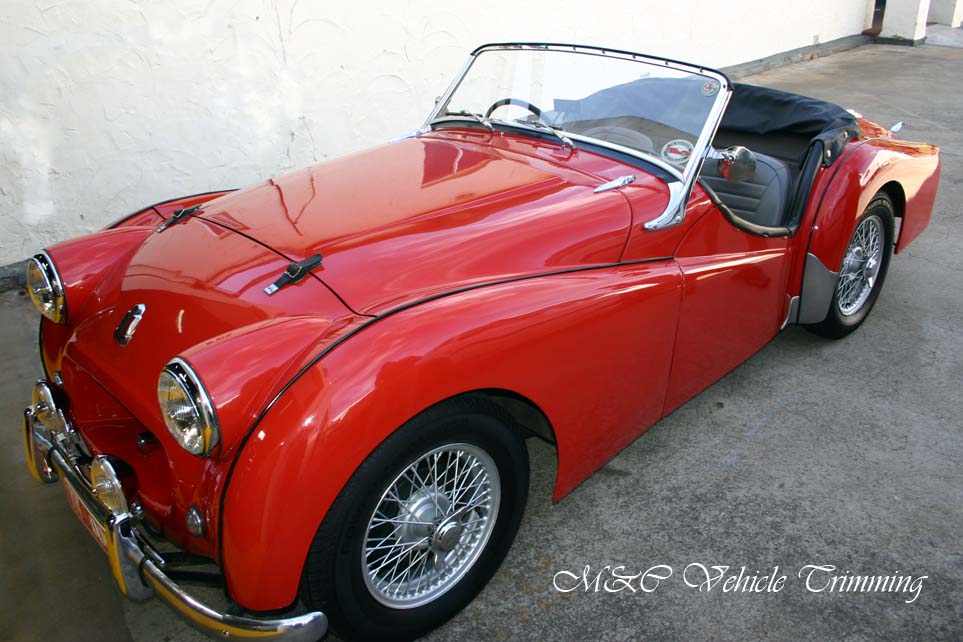 Triumph TR2 1954